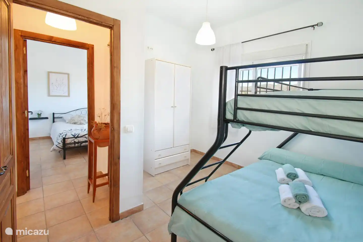 En dan nu de vraag van de dag. Wie slaapt van boven en wie van onder???