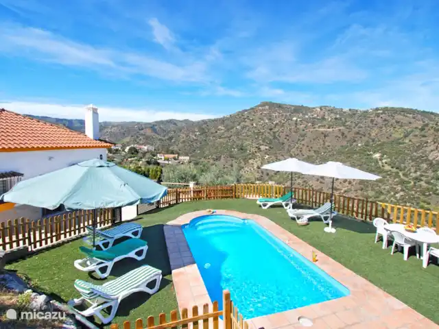Casa Avila huren in Spanje, Costa del Sol, Comares - vakantiehuis Je kan er over dromen of je droom omzetten in realiteit.