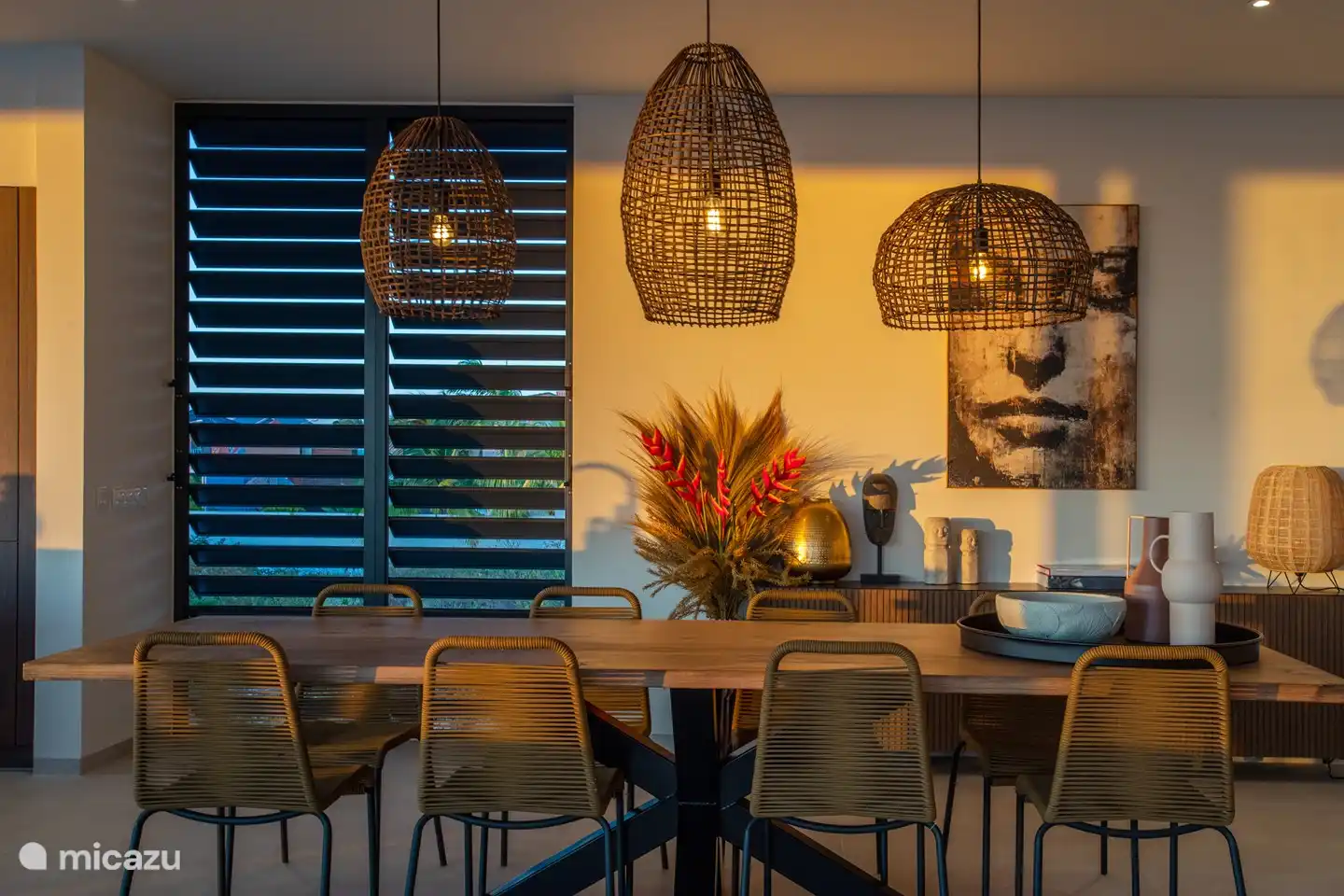 geniet van schitterende zons ondergangen