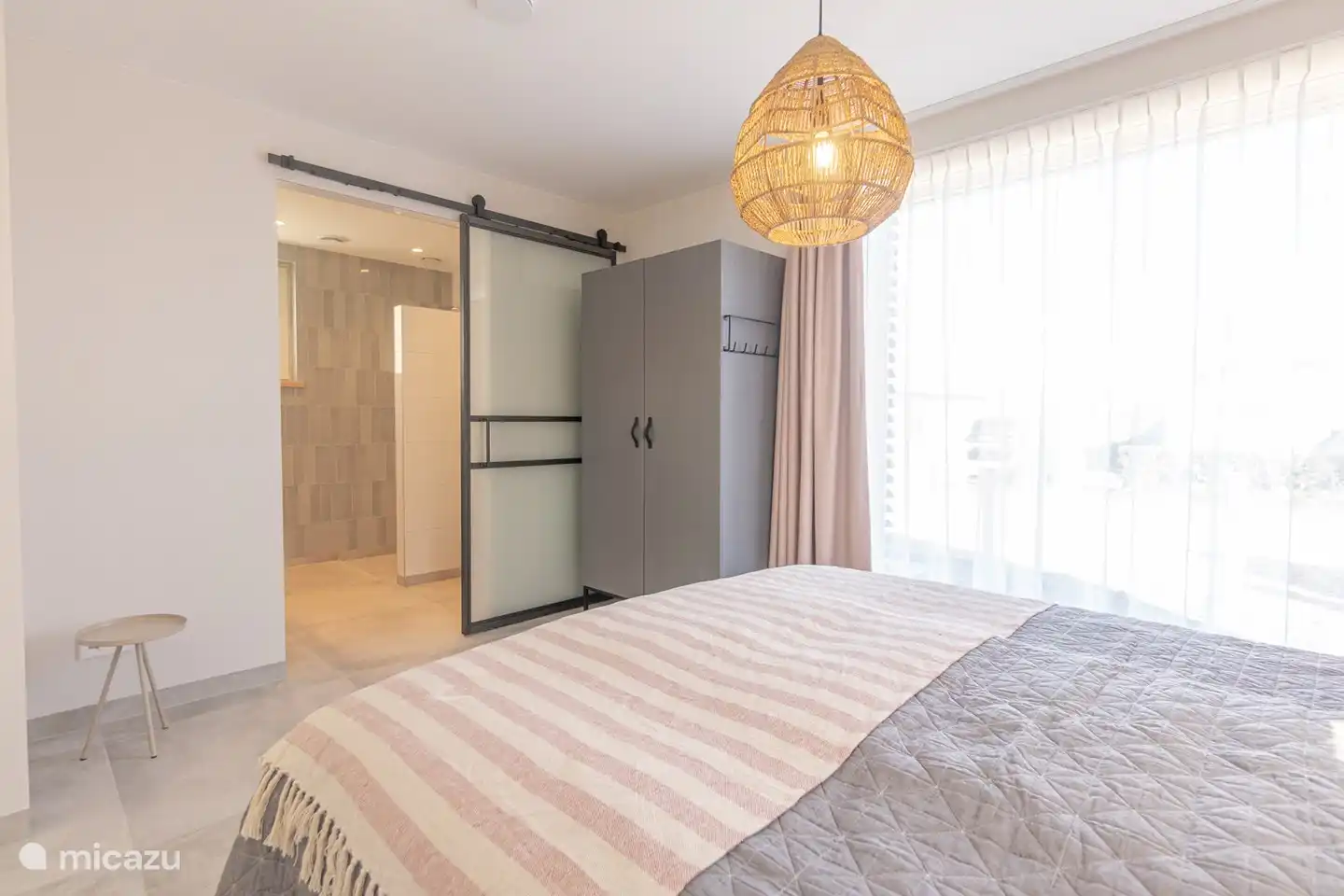 Bedroom 1 - bathroom en-suite