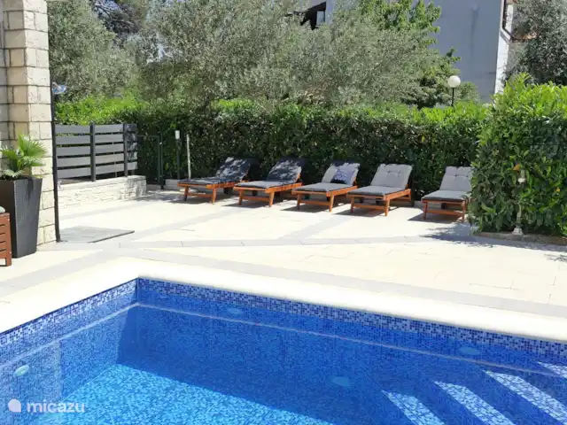 Casa de vacaciones Holek en Croacia, Kvarner, Silo (isla Krk) - casa vacacional Piscina