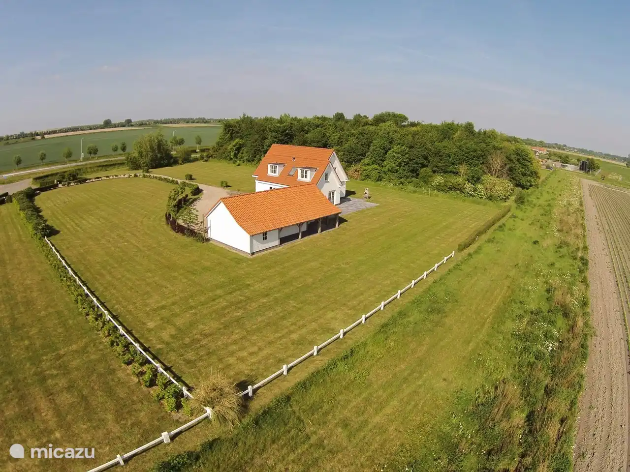 Haus mit Garten von 4000m²
