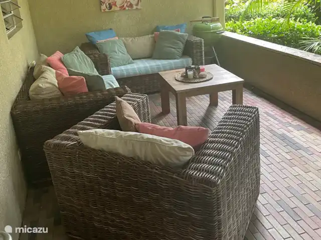 appartement huren in Curaçao, Banda Ariba (oost), Cas Grandi – Dushi Cocobana Lekker loungen op de ruime porch