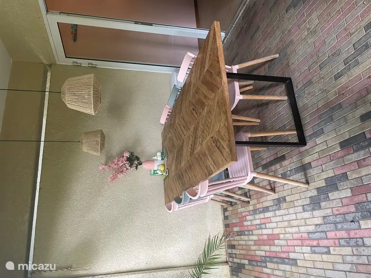 Delicious dining in a Caribbean atmosphere