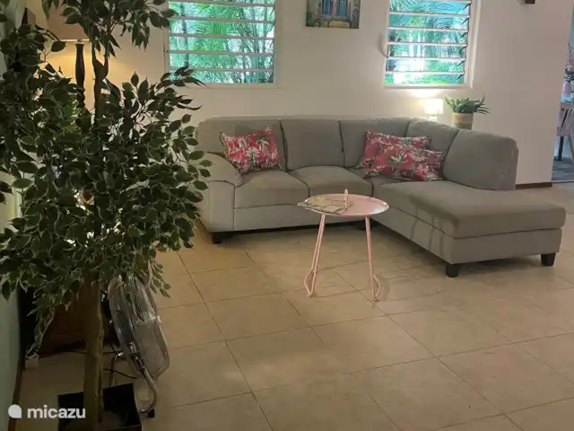 appartement huren in Curaçao, Banda Ariba (oost), Cas Grandi – Dushi Cocobana Even bijkomen van het heerlijke Caraïbische leven op de bank