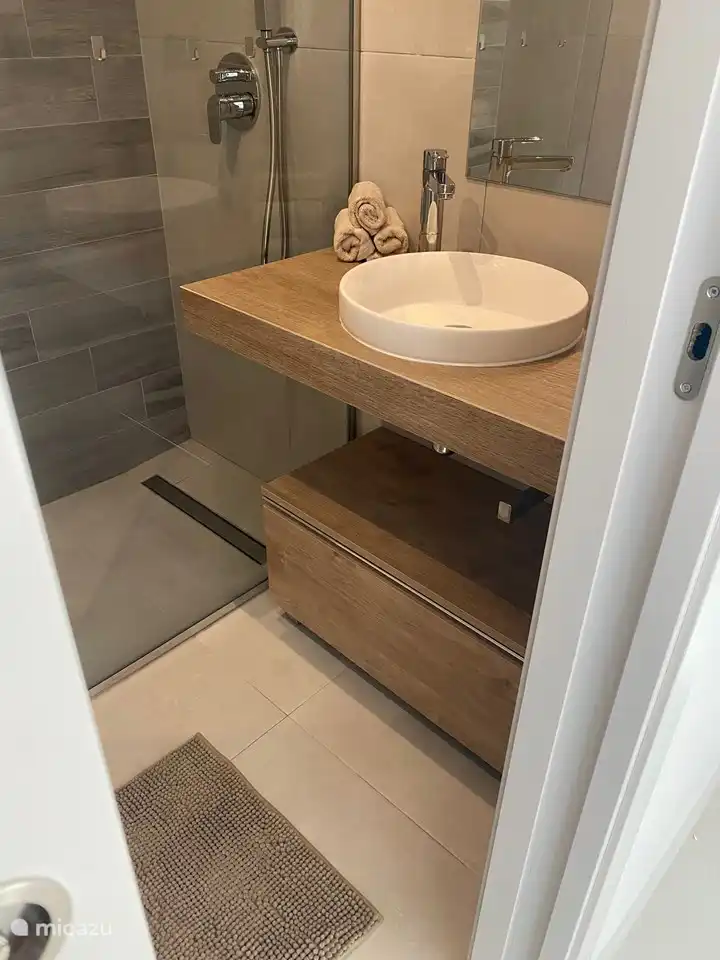 deuxième salle de bain (salle de bain 2)