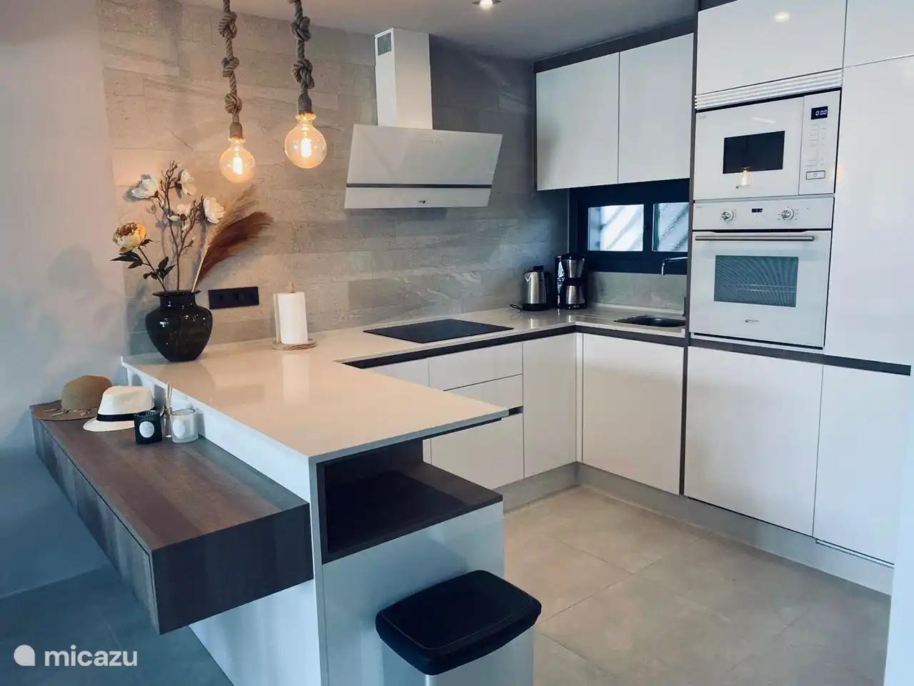 la cuisine vue de côté