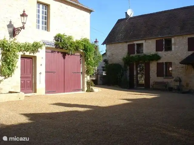 Unser Innenhof mit Eingang