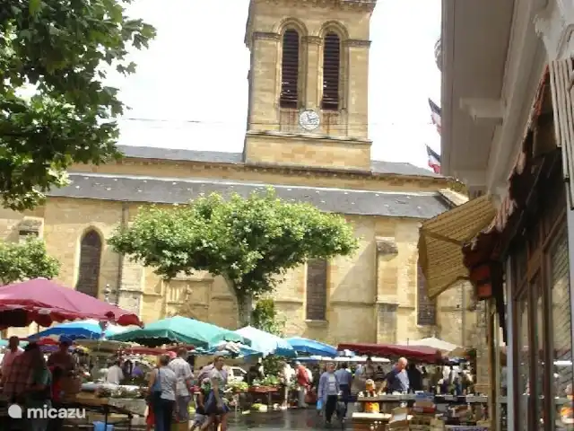 Le Sagitaire | France, Dordogne, Tourtoirac - ferme Excideuil, à 7 km de chez nous. Beau marché le jeudi