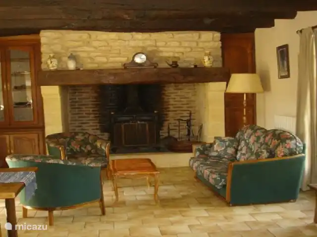 Le Sagitaire | France, Dordogne, Tourtoirac - ferme L'ancienne cheminée du séjour/salon