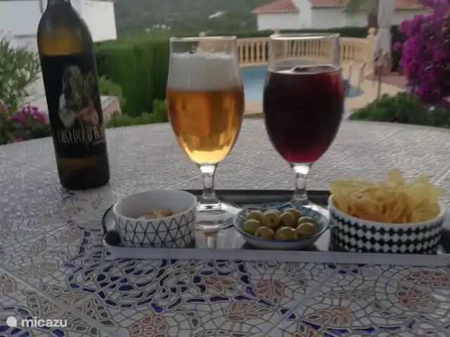 Casa Infinito 1 en España, Costa Blanca, Pedreguer  - villa disfruta de una copa