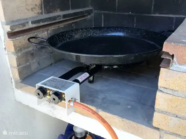 Casa Infinito 1 en España, Costa Blanca, Pedreguer  - villa Se puede convertir barbacoa de gas para hacer paella.