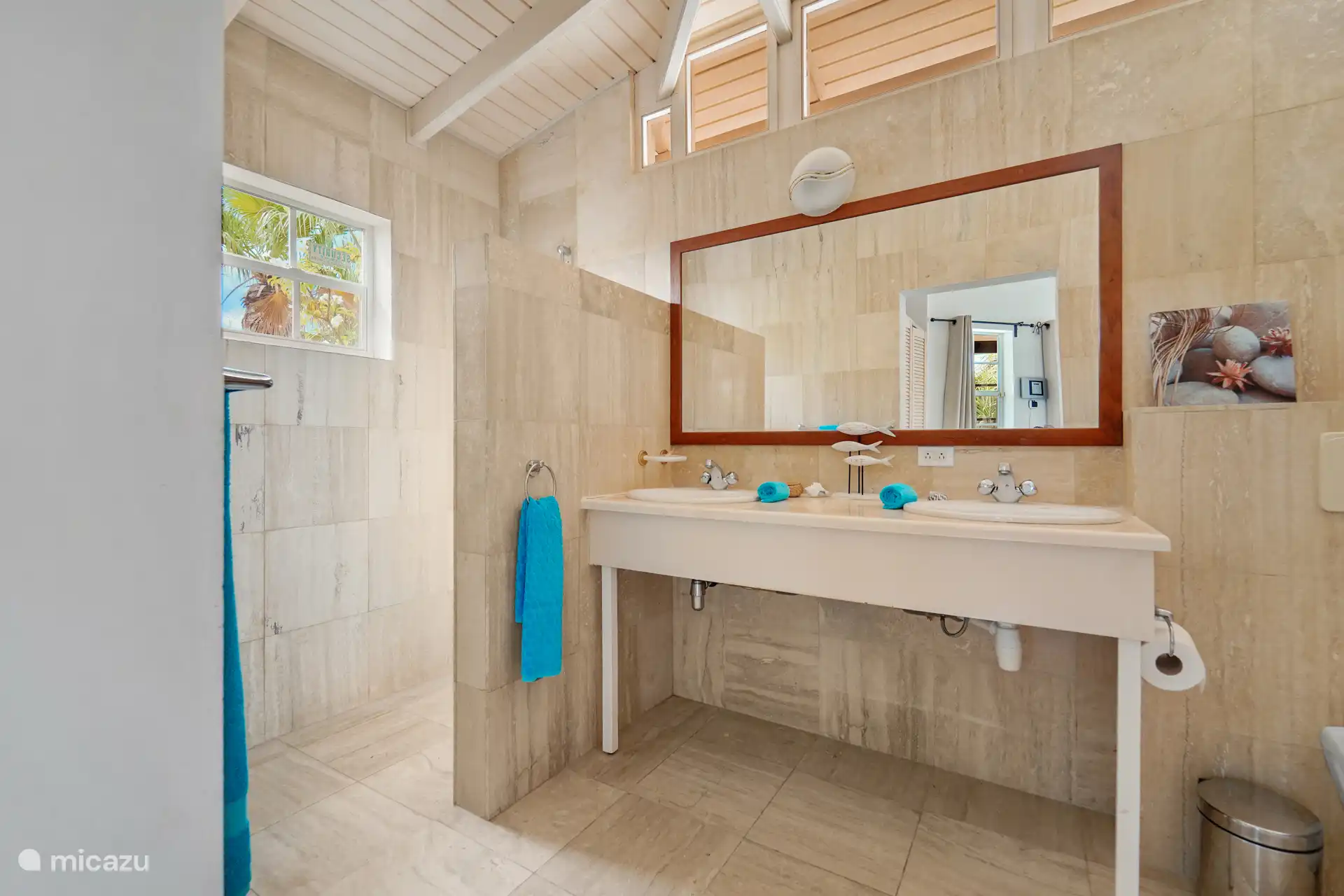 Bathroom 3 (in the guest house)