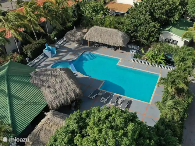 Location de Vacances Curaçao, Banda Ariba (est), Montan'i Rei, maison de vacances - Maison Bon Bida 29 Piscine (photo drone)