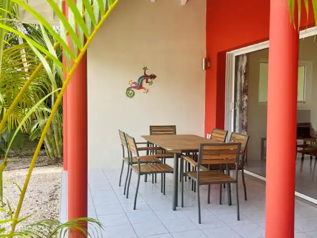 Location de Vacances Curaçao, Banda Ariba (est), Montan'i Rei, maison de vacances - Maison Bon Bida 29 Façade du porche