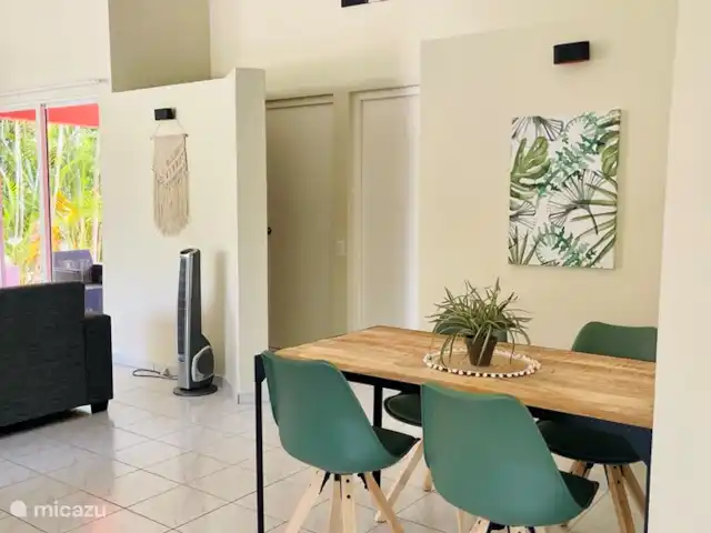 Location de Vacances Curaçao, Banda Ariba (est), Montan'i Rei, maison de vacances - Maison Bon Bida 29 Salle à manger