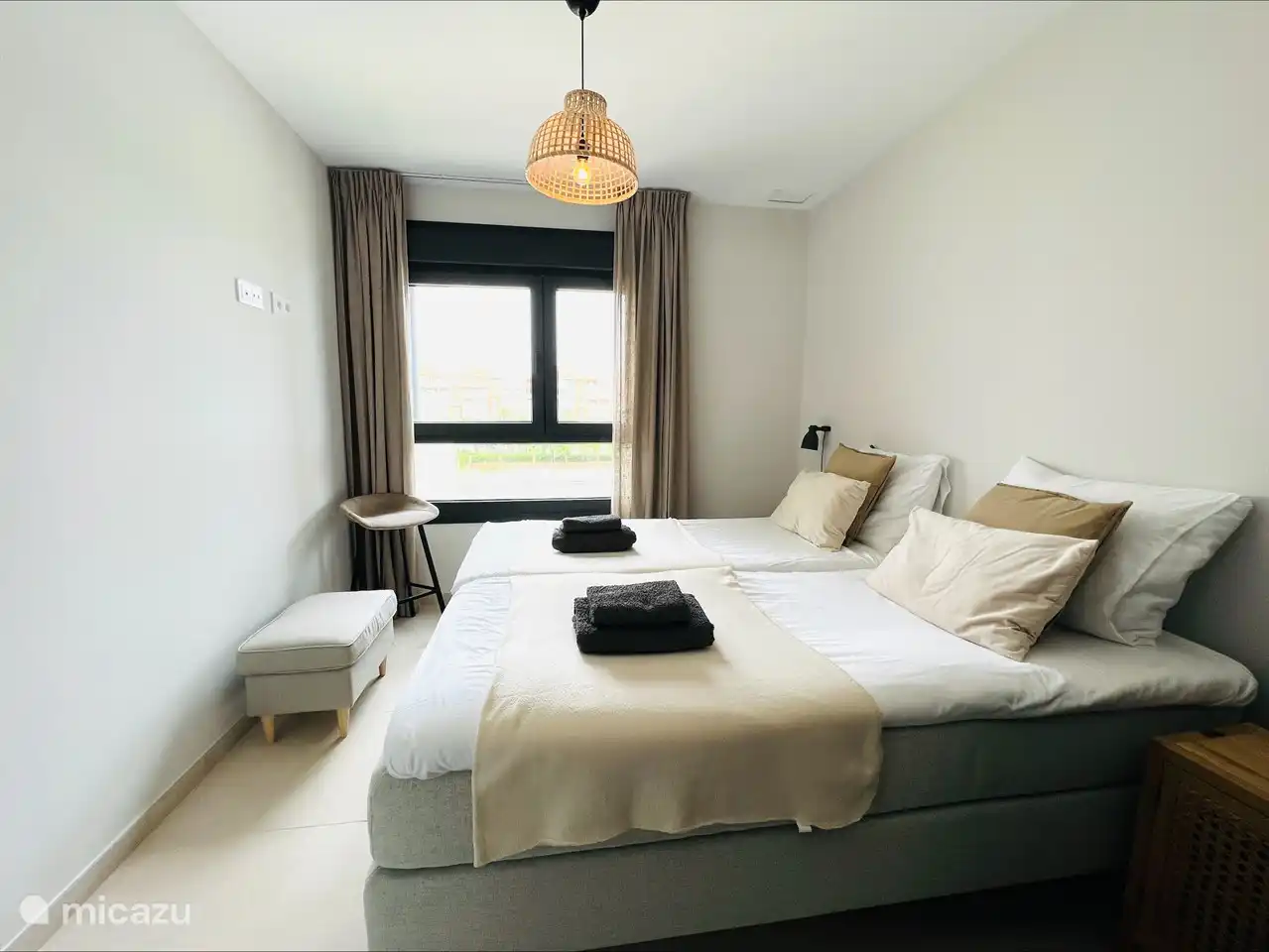 Schlafzimmer auf der rechten Seite