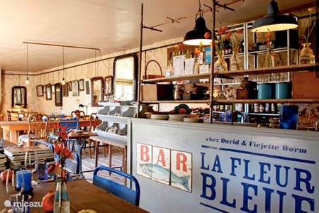 Restaurant La Fleur Bleue, Crestet