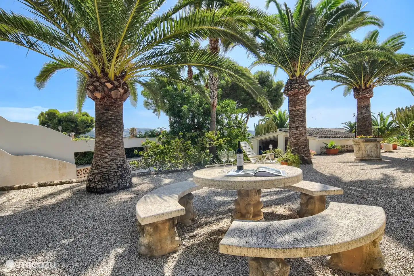 Nebenhaus mit Blick auf die Palmen von Houston und Garage