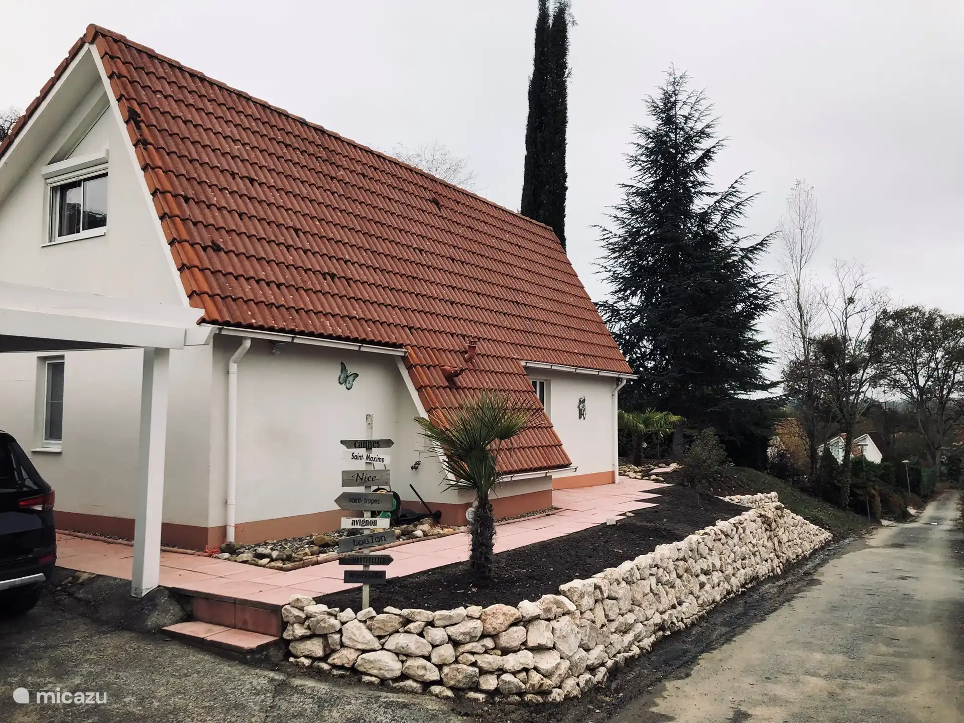 el jard&#237;n delantero