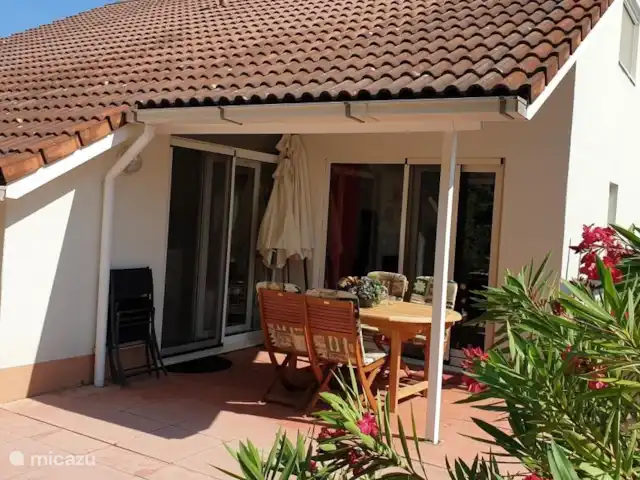 Top villa in Frankrijk huren in Frankrijk, Ariège, Daumazan-sur-Arize - villa Overkapping terras
