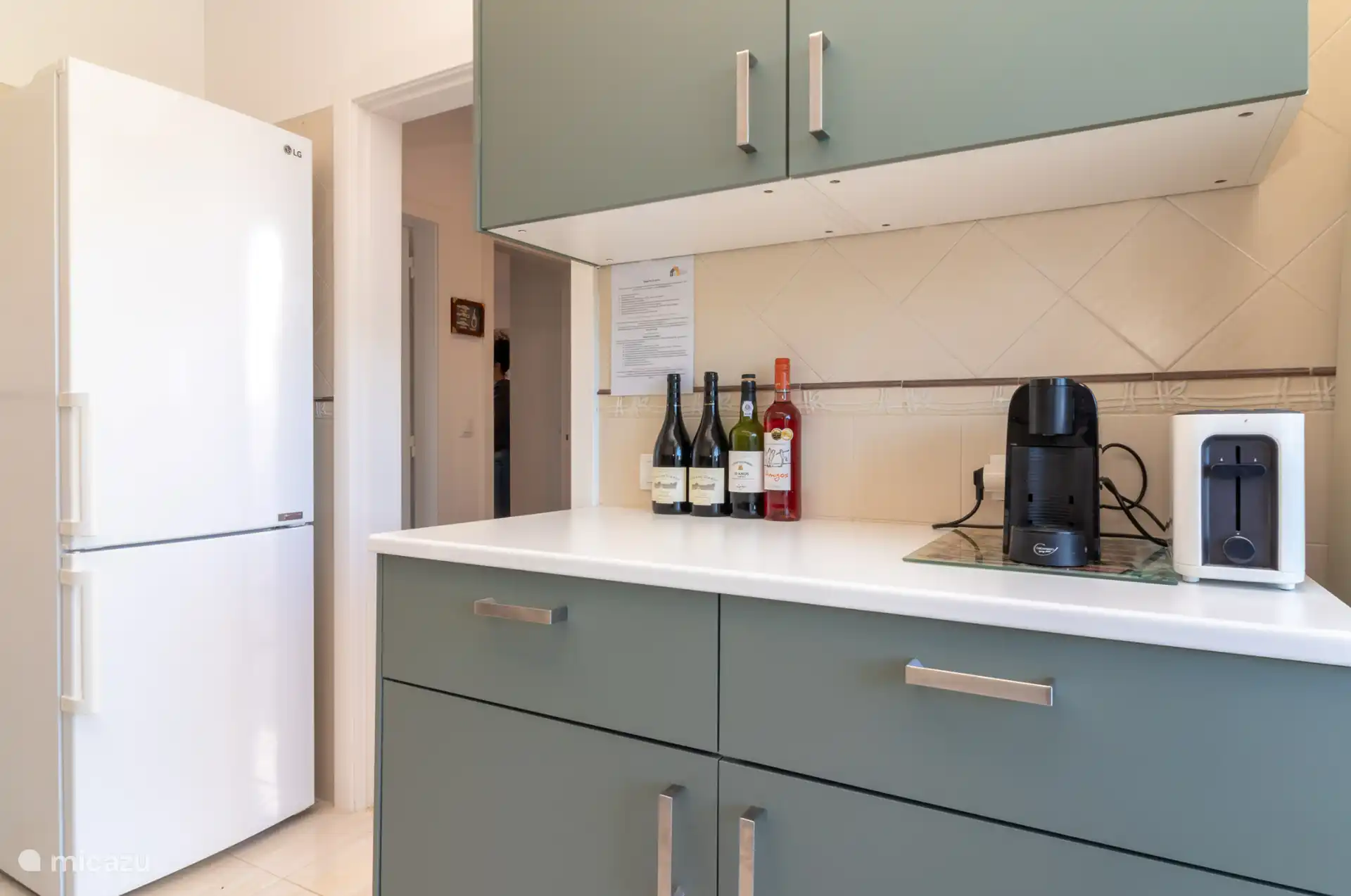 Vue à travers le hall !