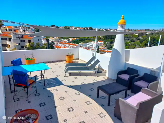 Casa Encantada Carvoeiro Algarve en Portugal, Algarve, Carvoeiro - apartamento ¿Qué tan privado y exclusivo lo quieres? Disfruta el sol. ¿Mencionamos que las barbacoas también son deliciosas aquí?