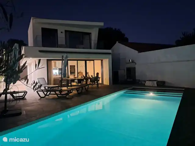 Villa Vale da Ponte en Portugal, Costa de Prata, Foz do Arelho - villa un baño después del atardecer