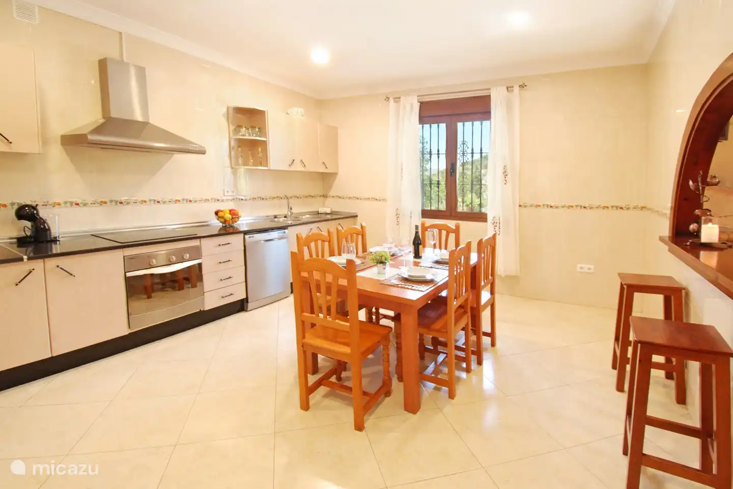 De keuken is excellent uitgerust en heel ruim.