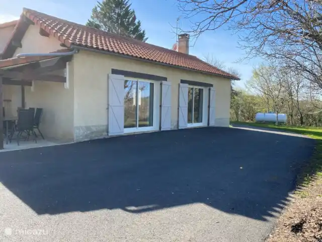 Soniette huren in Frankrijk, Lot, Souillac - vakantiehuis De voorkant van het huis