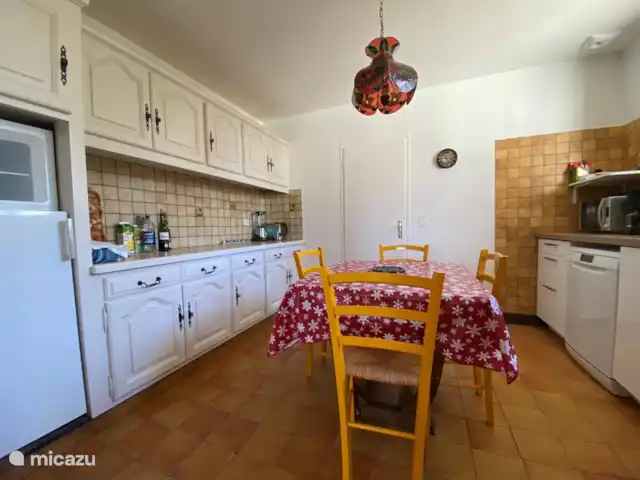 Soniette huren in Frankrijk, Lot, Souillac - vakantiehuis De keuken