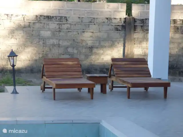 Maison du jardin fleuri | Gambie, Région côtière, Sanyang - villa Détendez-vous sur les transats en bois