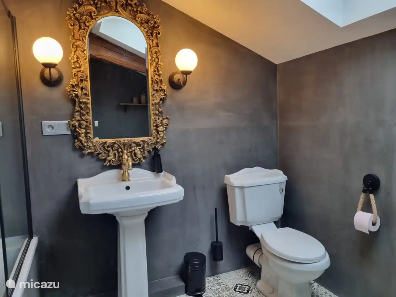 Das Ferienhaus ist mit 5 attraktiven Badezimmern ausgestattet.