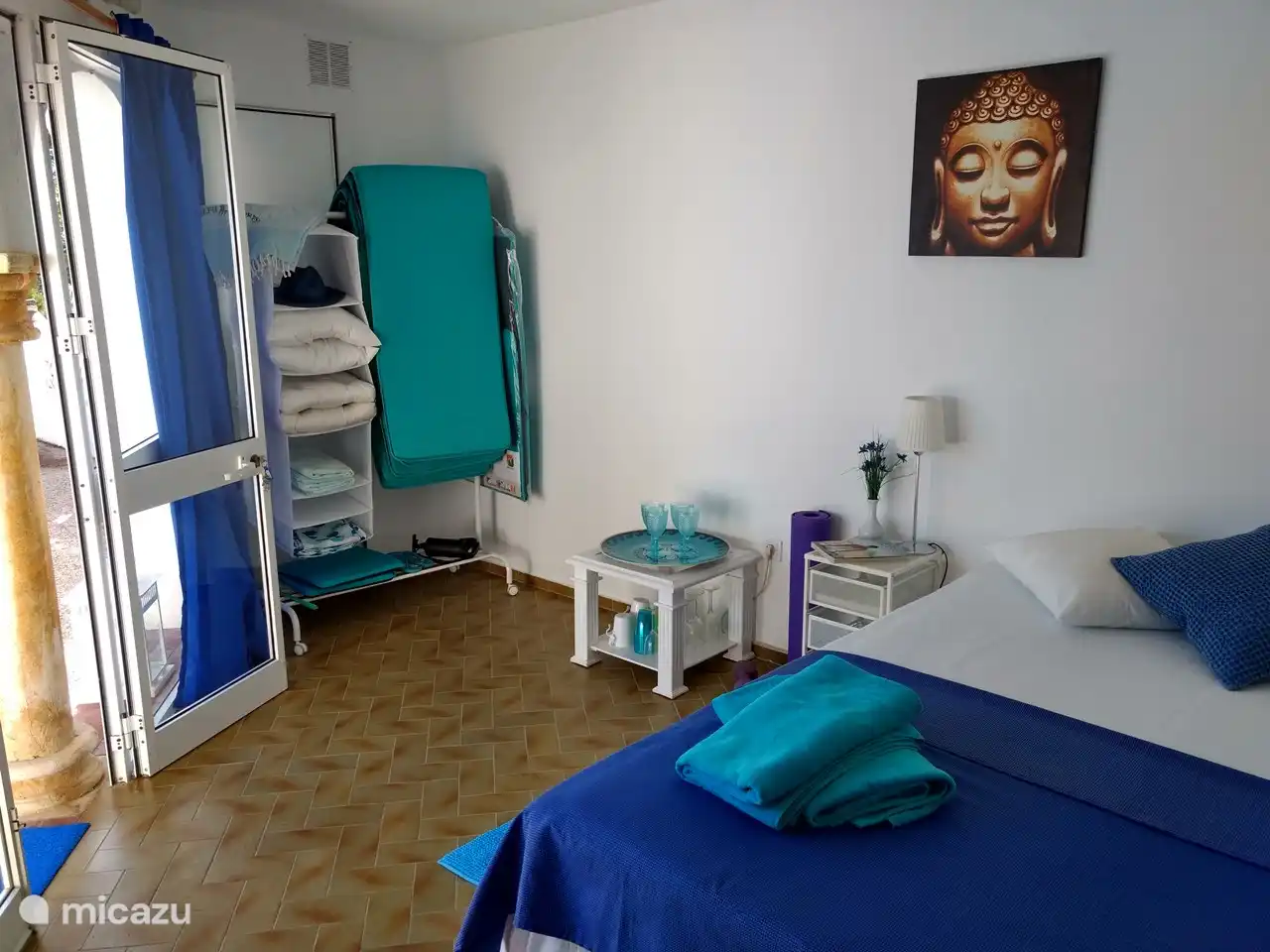 Kissen, Badetücher usw