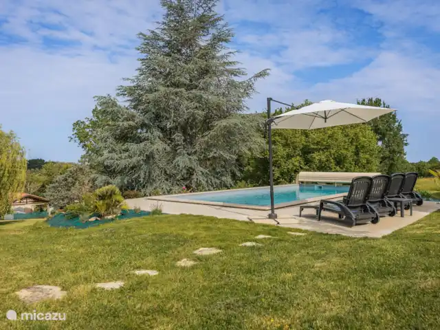 Gourdonette | France, Lot, Gourdon - maison de vacances La piscine