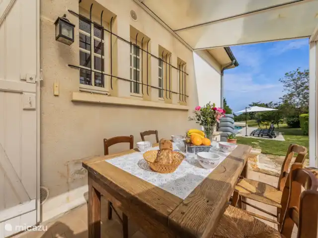 Gourdonette | France, Lot, Gourdon - maison de vacances La terrasse couverte