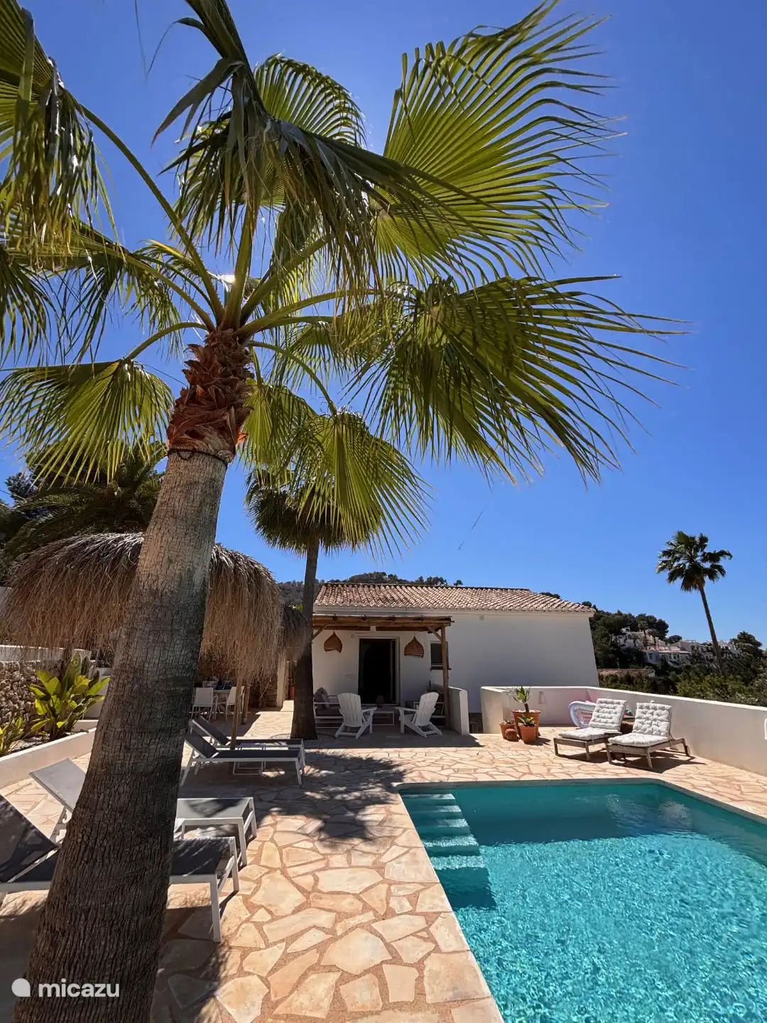 Het zwembad is verwarmbaar