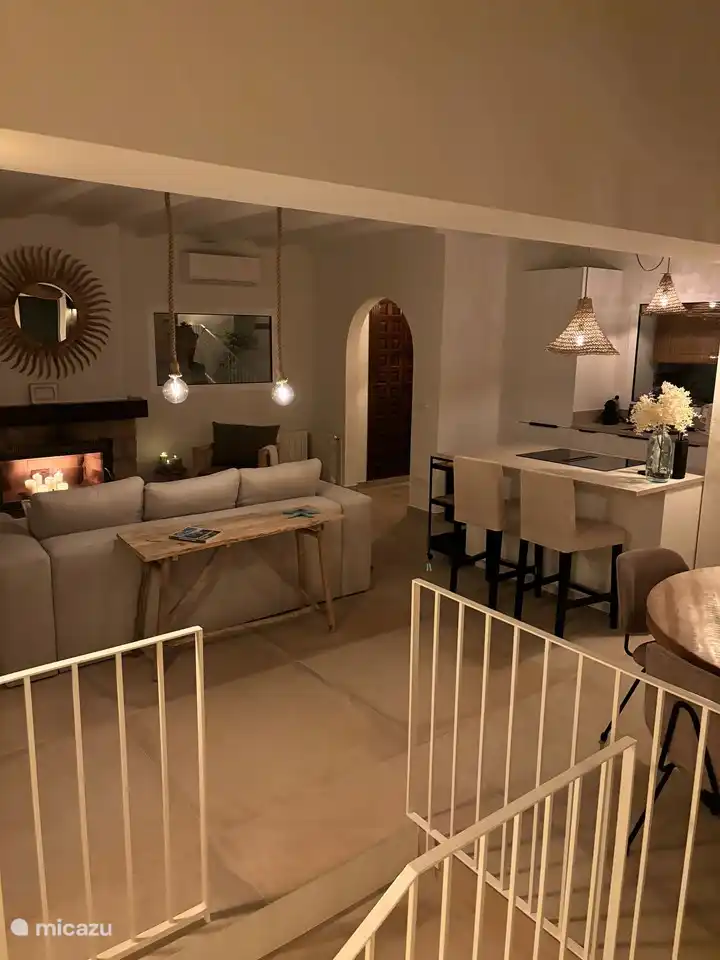 The kitchen-diner has a cooking island