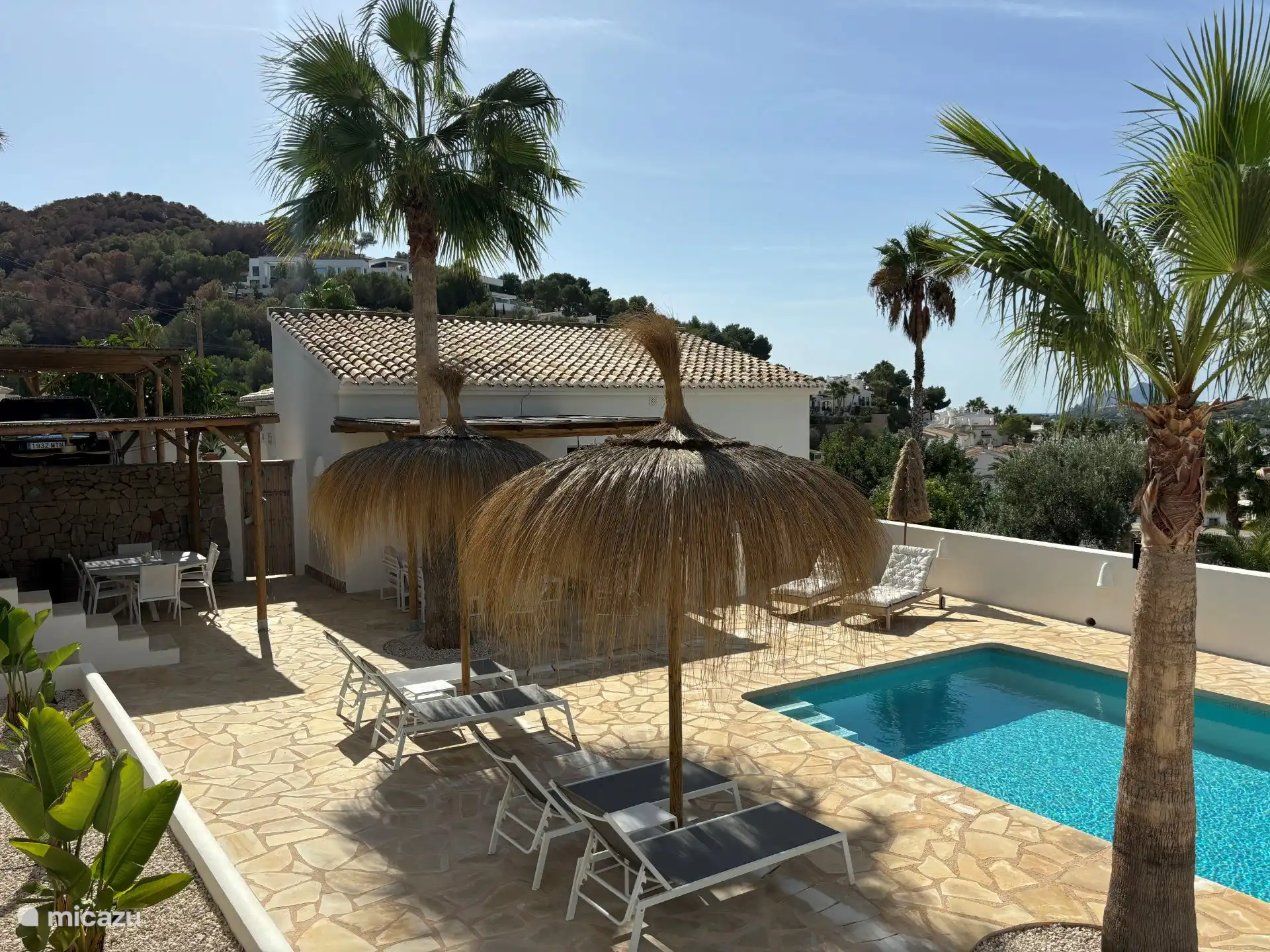 The sun shines 320 days a year in Moraira. The weather in Moraira is labeled by the World Health Organization (WHO) as one of the healthiest in the world. Moraira is blessed with more than 2800 hours of sunshine per year and an average temperature of 19 degrees.