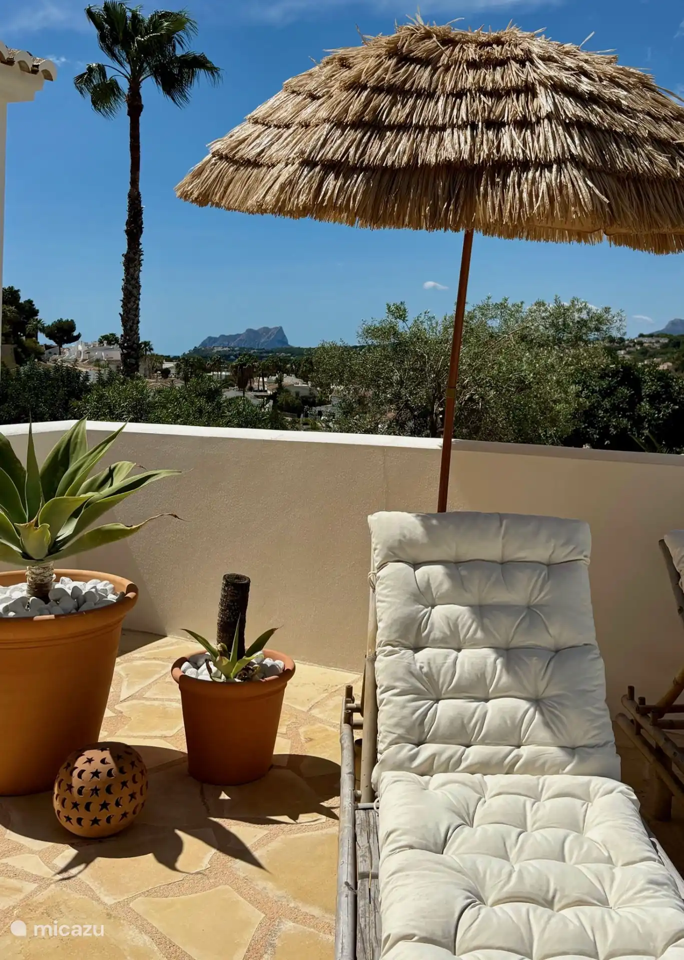 In the distance you can see the Ifach, the rock near Calpe