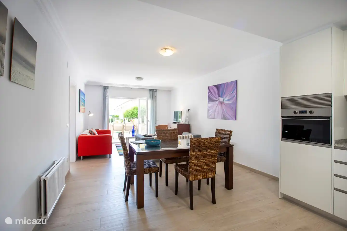 Nice room and kitchen