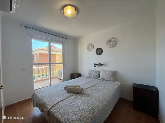 Casa Riu Verd | Espagne, Costa Blanca, Alfáz del Pi - maison mitoyenne Costa Blanca - Alfaz del pi - Casa Riu Verd - La chambre 3 a un lit double. Toutes les chambres sont climatisées pour que tout le monde passe une bonne nuit de sommeil.