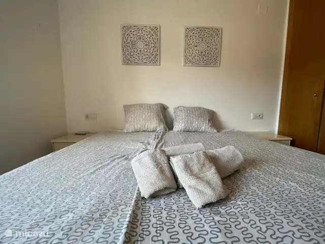 Casa Riu Verd | Espagne, Costa Blanca, Alfáz del Pi - maison mitoyenne Costa Blanca - Alfaz del pi - Casa Riu Verd - La chambre 1 a un lit double. Toutes les chambres sont climatisées afin que chacun puisse passer une bonne nuit de sommeil.