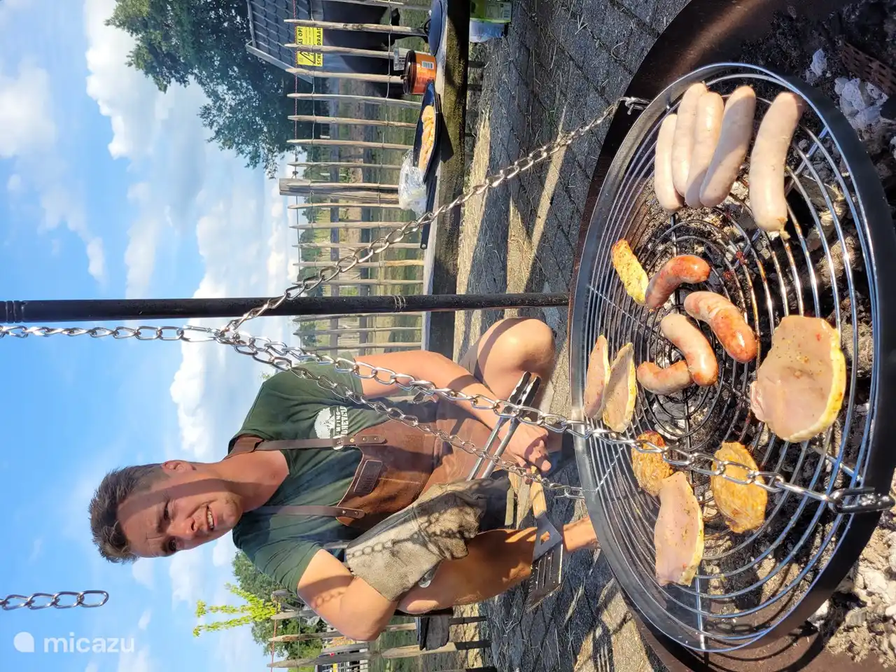 Cuisiner sur le feu de camp est quelque chose que nous apprécions vraiment.