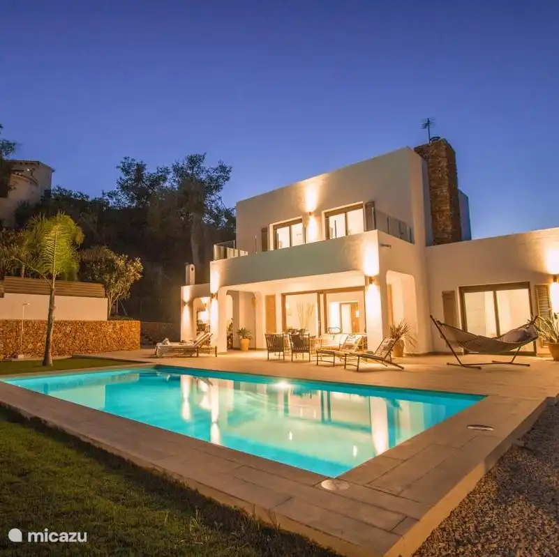 villa en lugares de noche