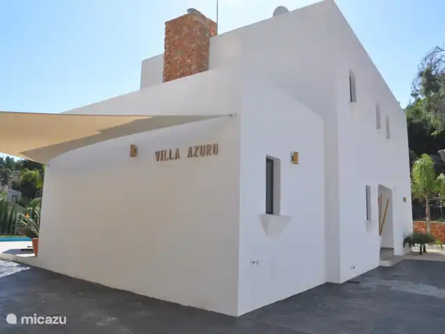 Villa Azuro en España, Costa Blanca, Benissa - villa ver la casa desde el parking privado