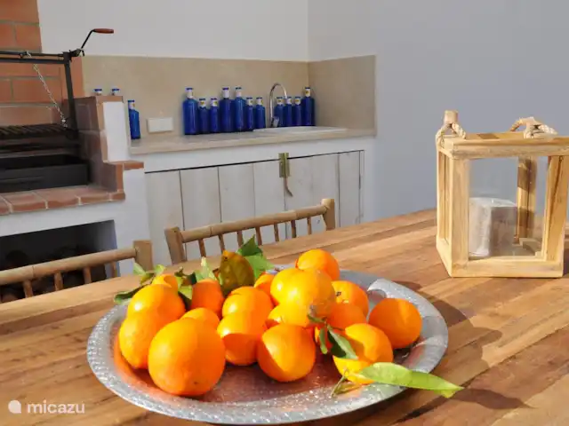 Villa Azuro en España, Costa Blanca, Benissa - villa Barbacoa argentina junto a una mesa de comedor al aire libre