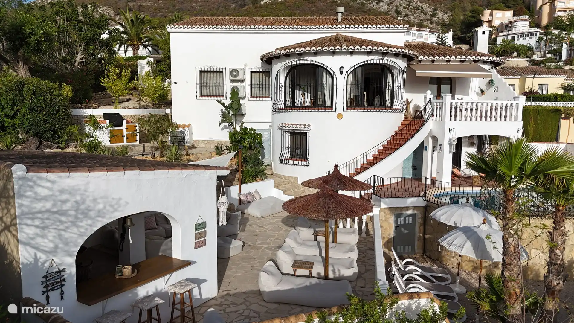 Die Villa Ensueño liegt den ganzen Tag in der Sonne mit der Terrasse und mit dem sanften Calistros-Wind ist es wunderbar zu genießen.