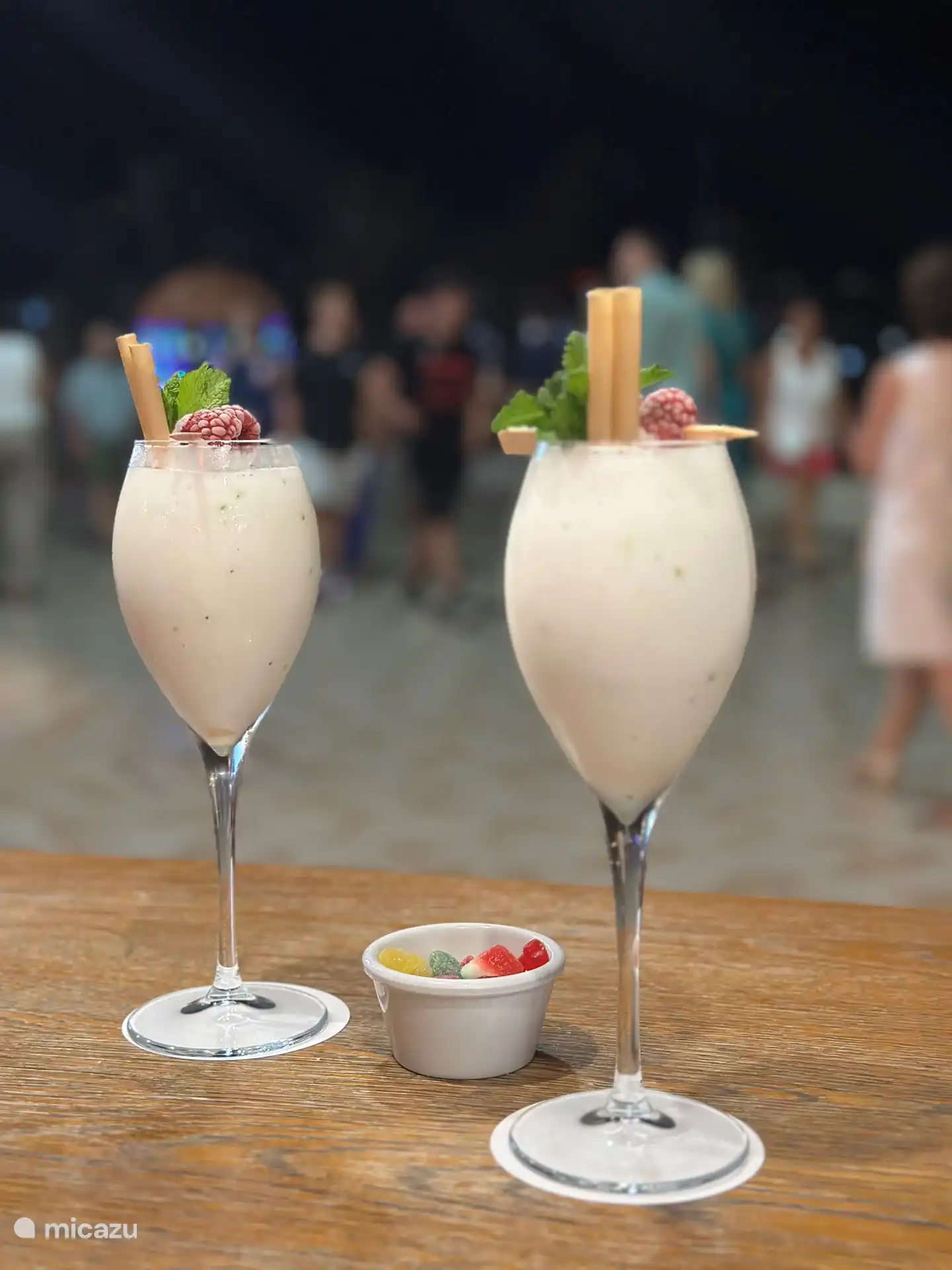 Trinken Sie Cocktails in Javea oder entspannen Sie sich oder essen Sie in einer der vielen schönen Bars, Strandclubs oder Restaurants.