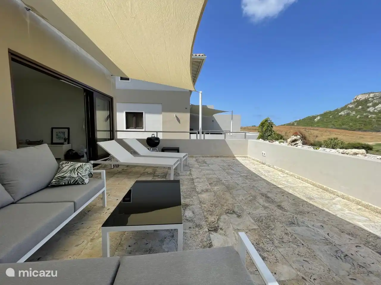 Terrasse très spacieuse